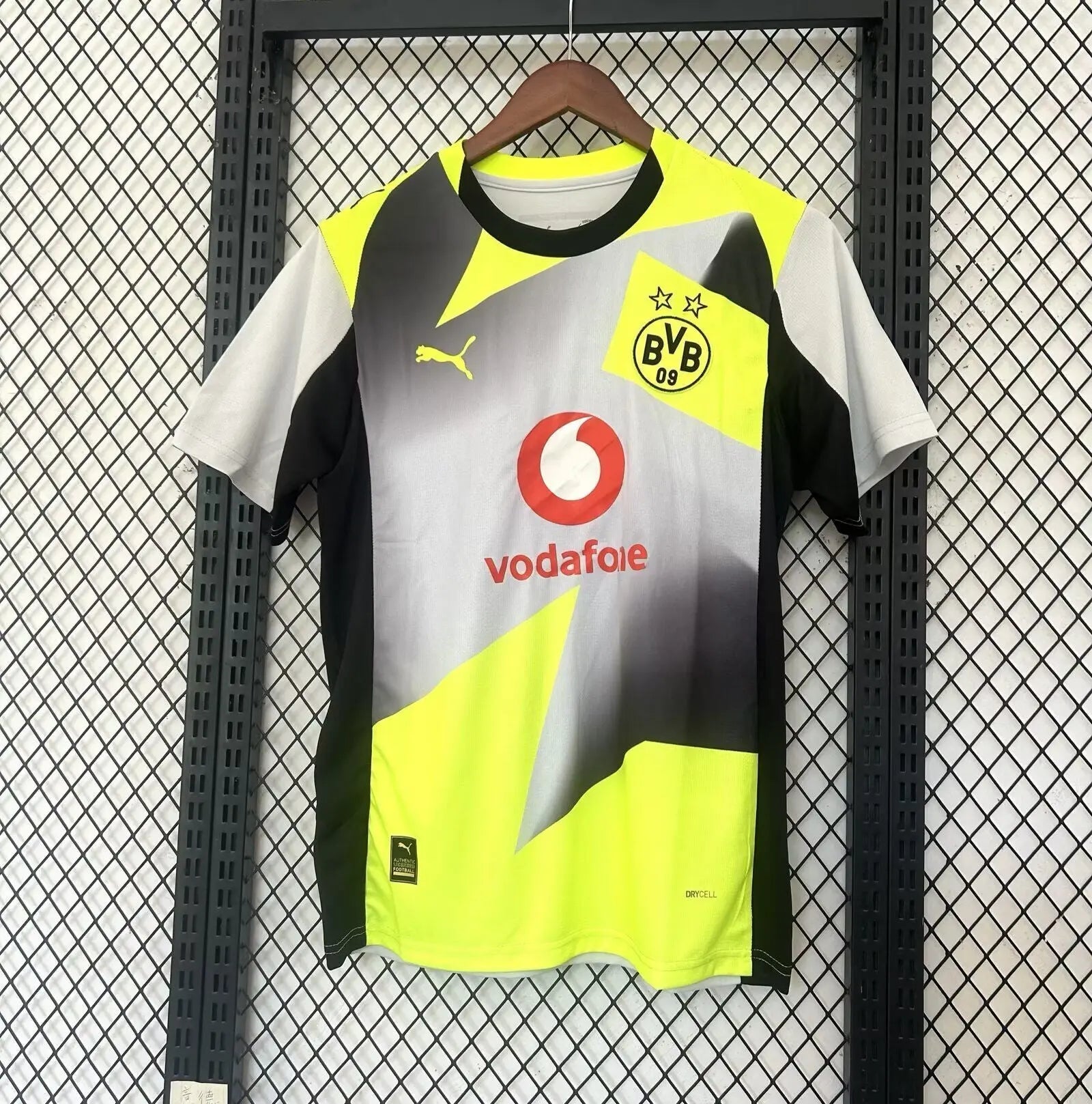 Borussia Dortmund 2025 Camiseta Oficial de Fútbol para Fans y Jugadores Totality 90