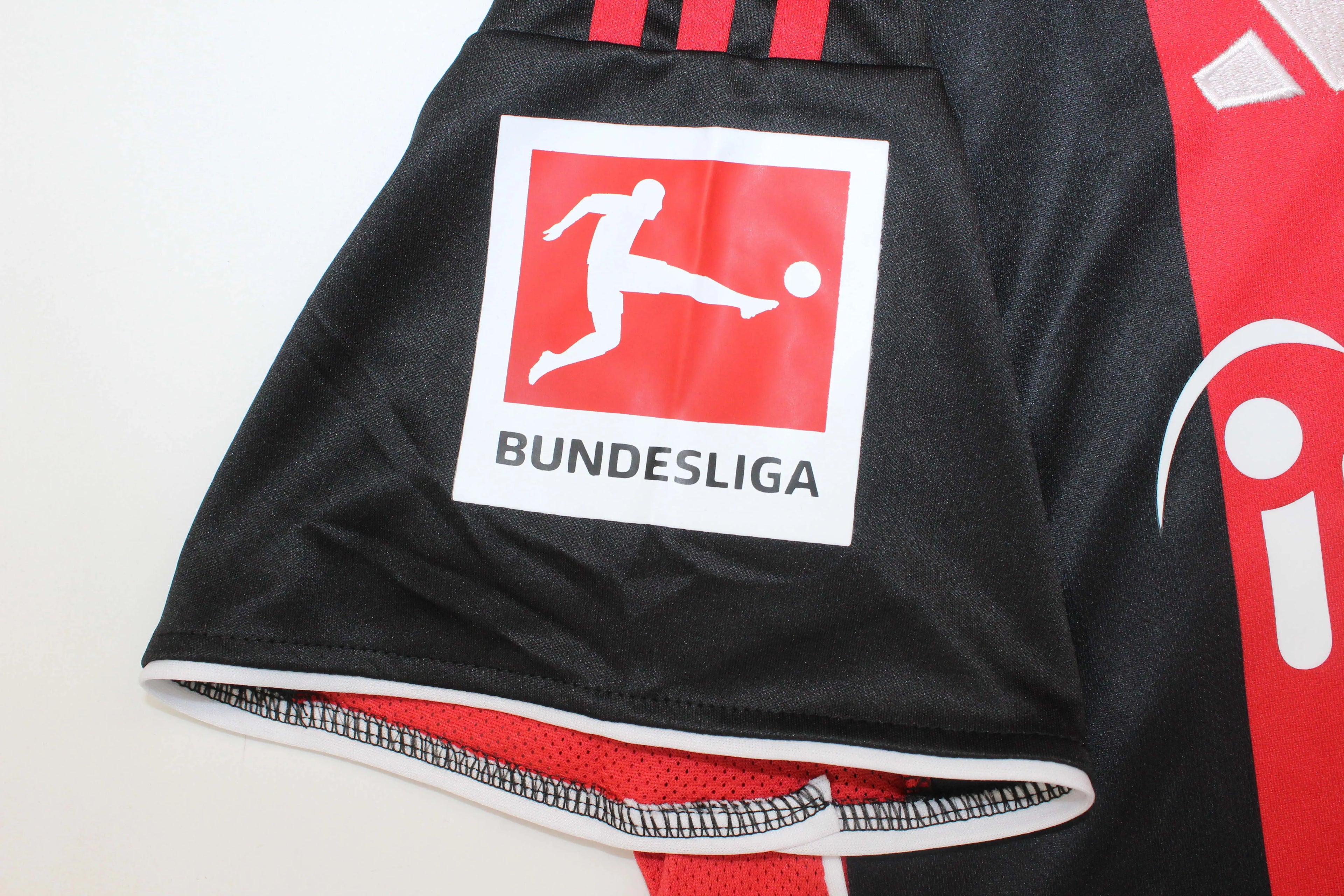 Frankfurt Tienda Oficial 2025/2026, Camisetas y Equipaciones del Club. Totality 90