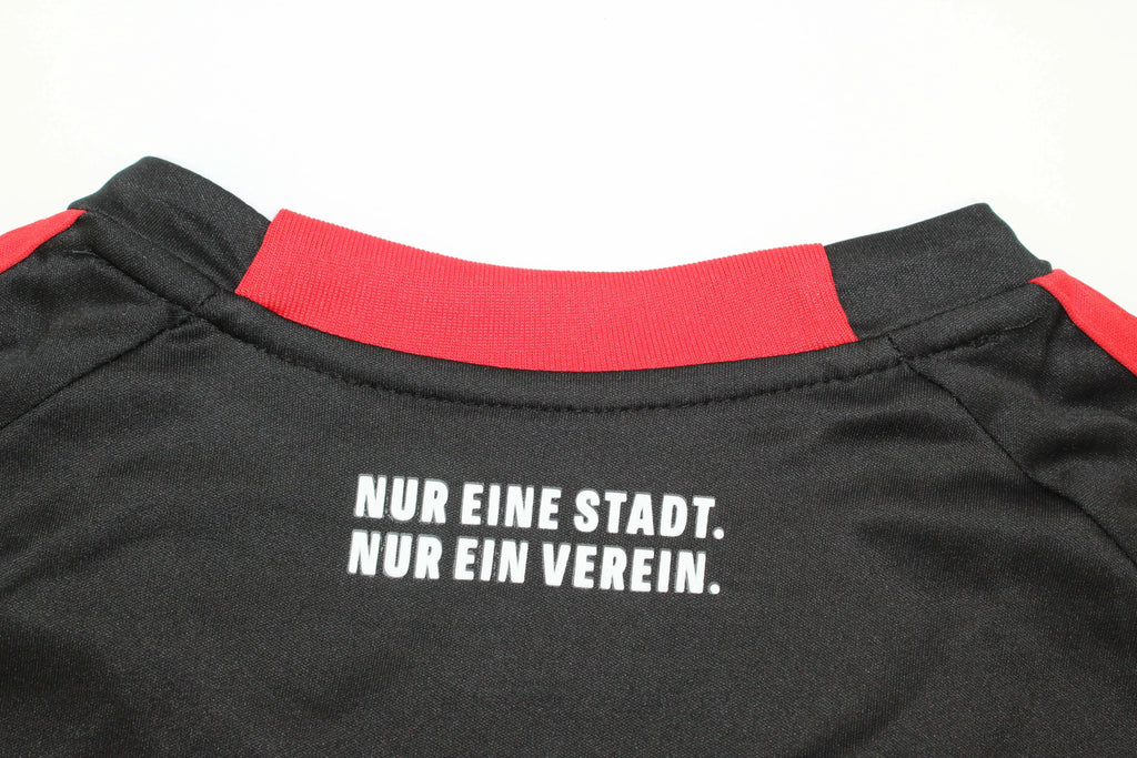 Frankfurt Tienda Oficial 2025/2026, Camisetas y Equipaciones del Club. Totality 90