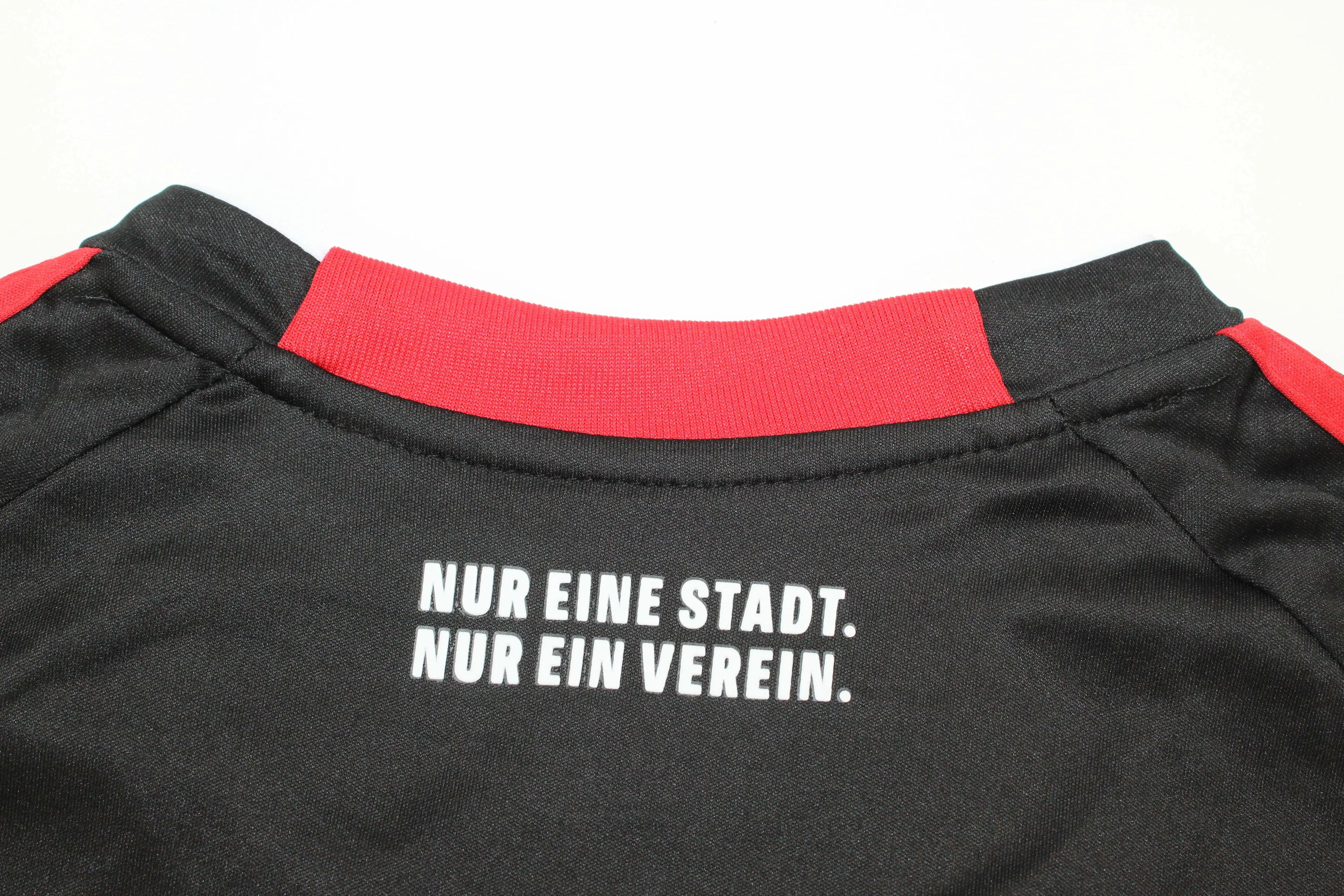 Frankfurt Tienda Oficial 2025/2026, Camisetas y Equipaciones del Club. Totality 90