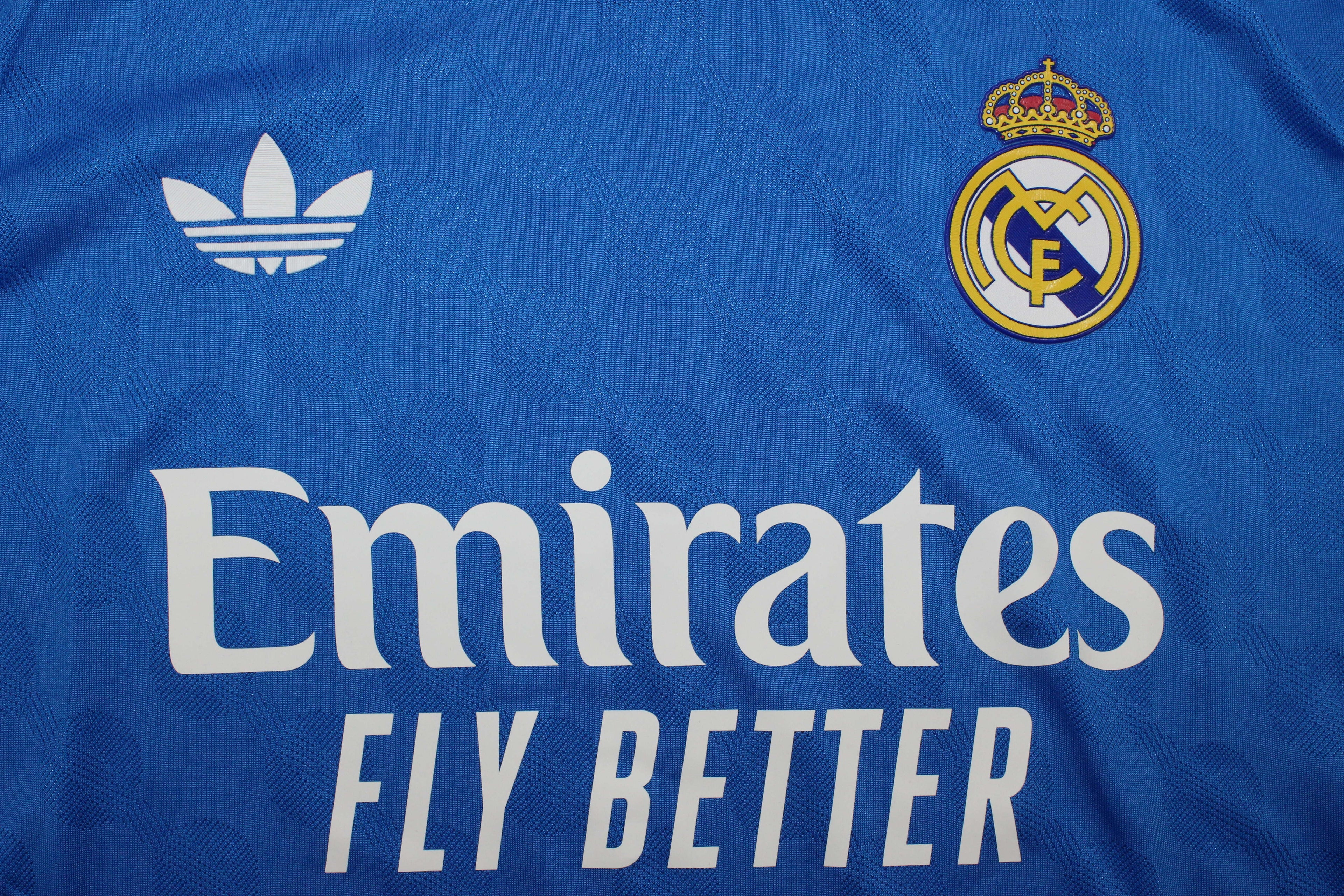 Camiseta Adidas 3º Equipación Real Madrid 2025/26