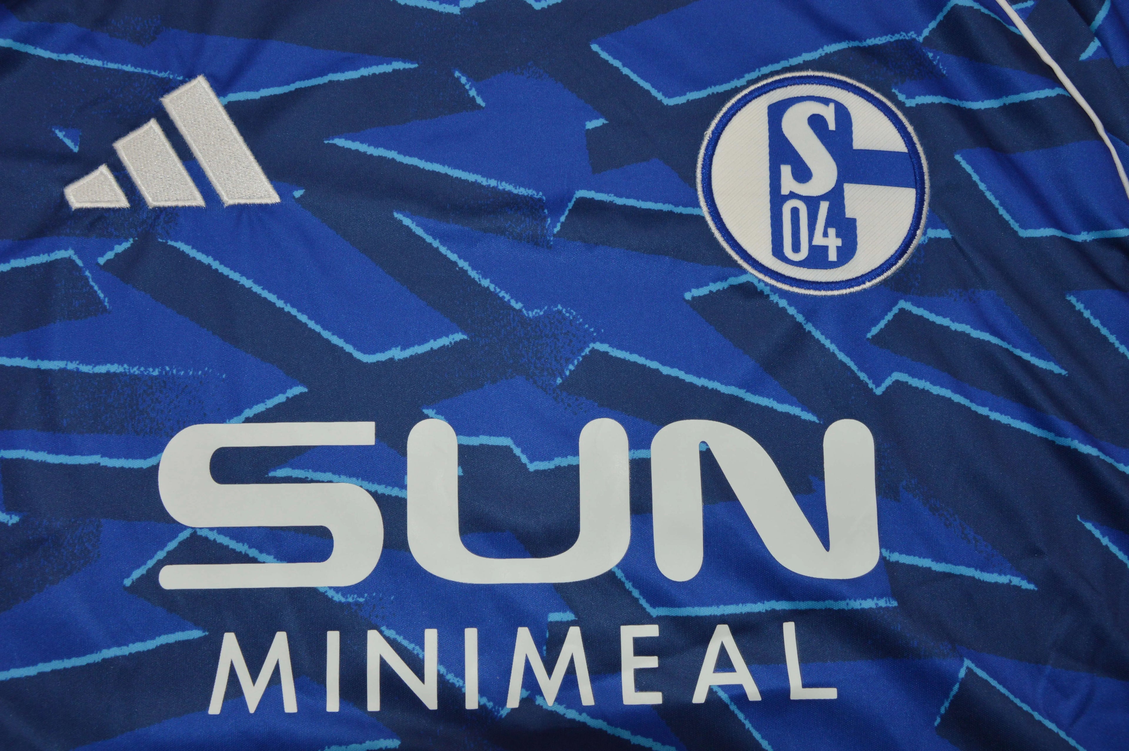 FC Schalke 04 Jersey 2025/2026 Official Football Kit for True Fans. Totality 90